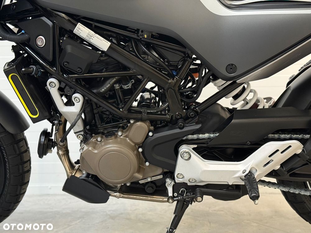 Husqvarna Svartpilen - 31