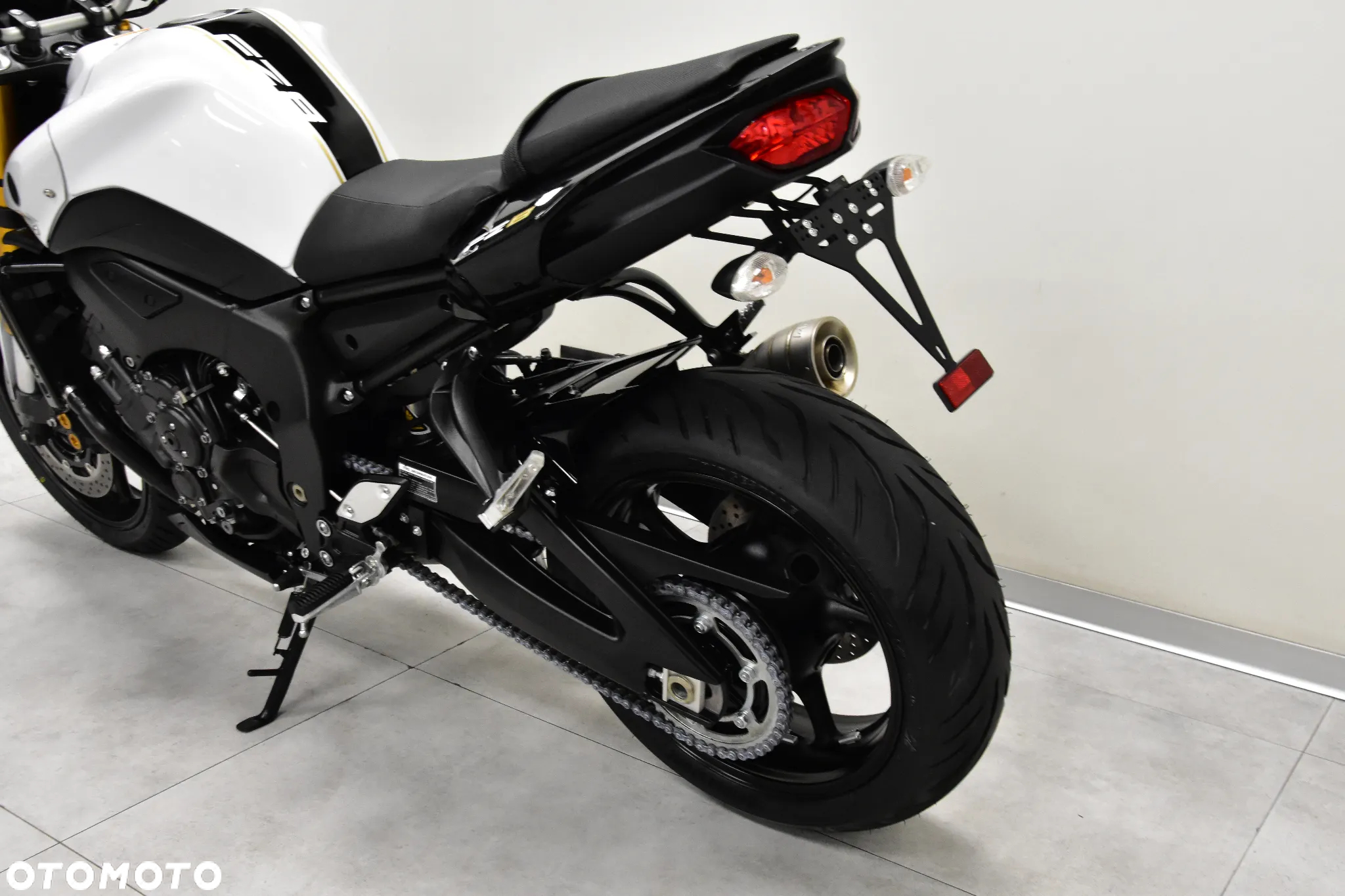 Yamaha FZ8 - 14