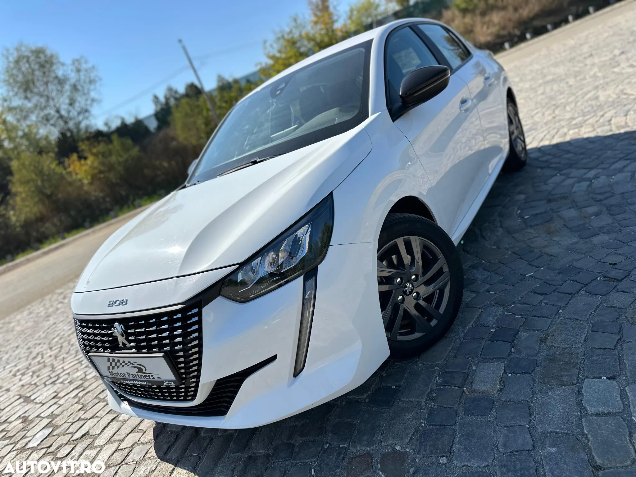 Peugeot 208 1.2 L PureTech STT Active - 12