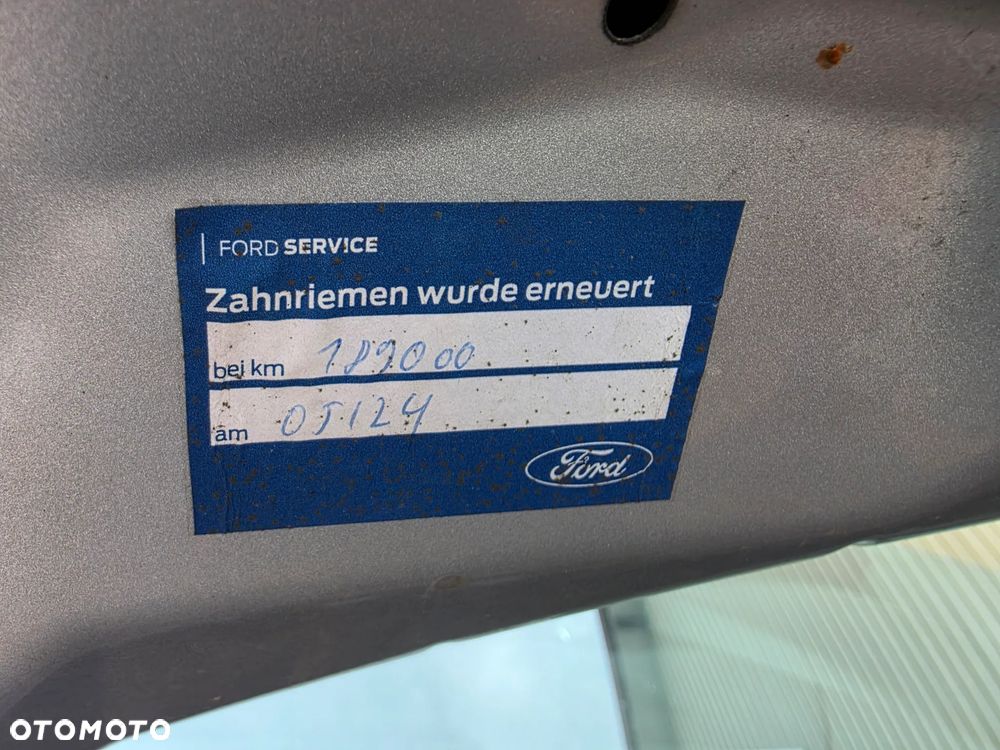Ford Kuga 2.0 TDCi 2x4 Titanium - 12