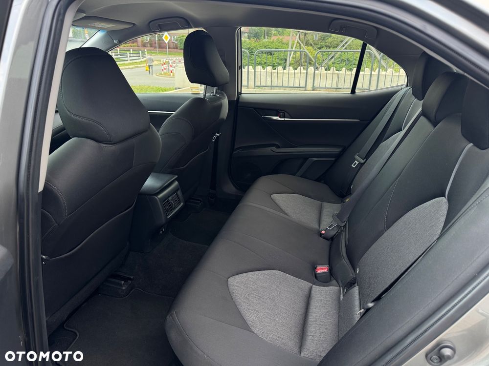 Toyota Camry 2.5 Hybrid Comfort CVT - 15