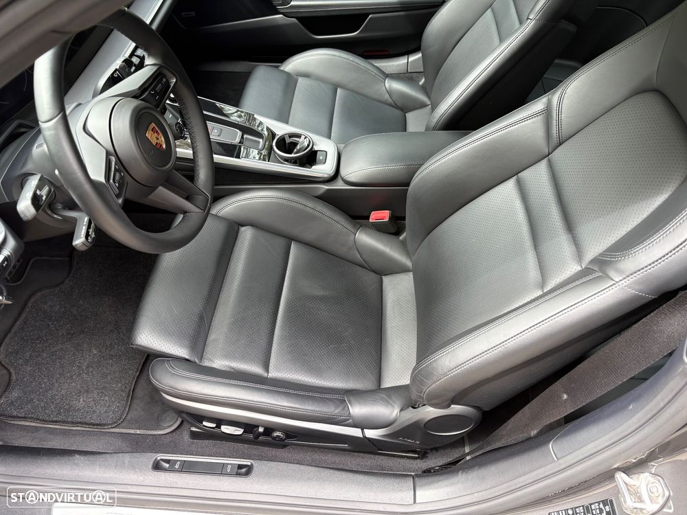 Porsche 911 (992) Carrera S PDK - 17