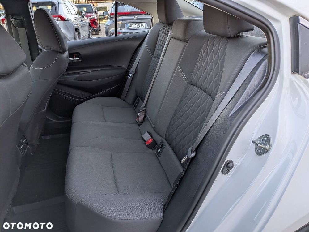 Toyota Corolla - 28