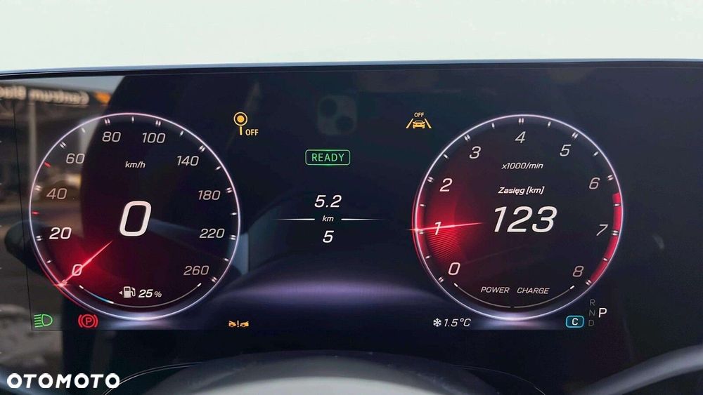 Mercedes-Benz CLA - 13