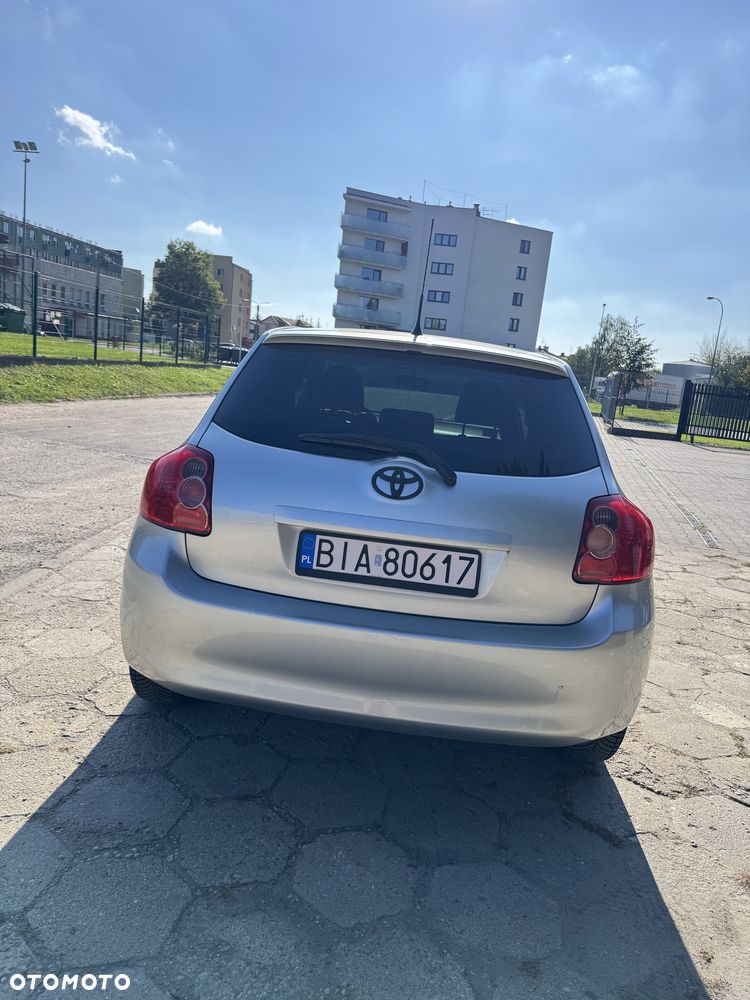 Toyota Auris - 4