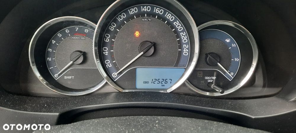 Toyota Corolla 1.6 Active - 12