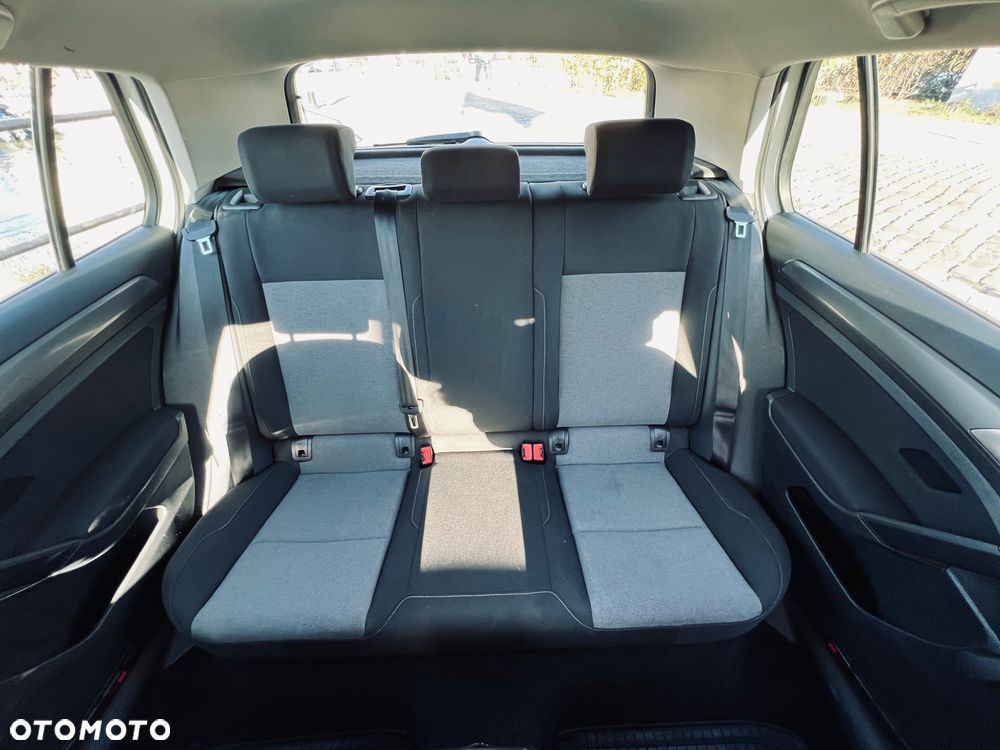 Volkswagen Golf - 14