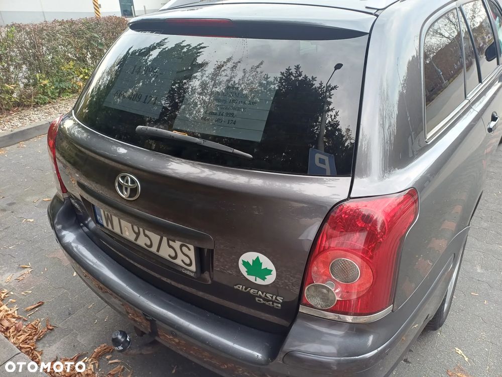 Toyota Avensis - 20
