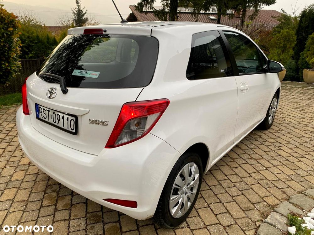 Toyota Yaris 2014 photo 3