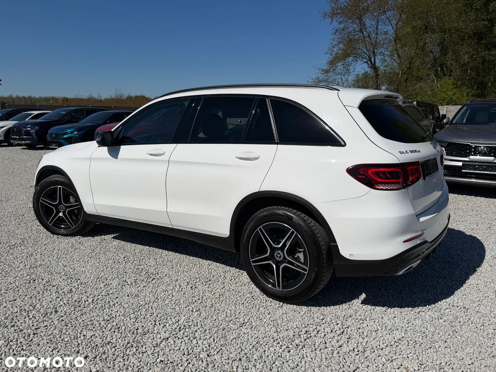 Mercedes-Benz GLC 200 d 4Matic 9G-TRONIC AMG Line - 9
