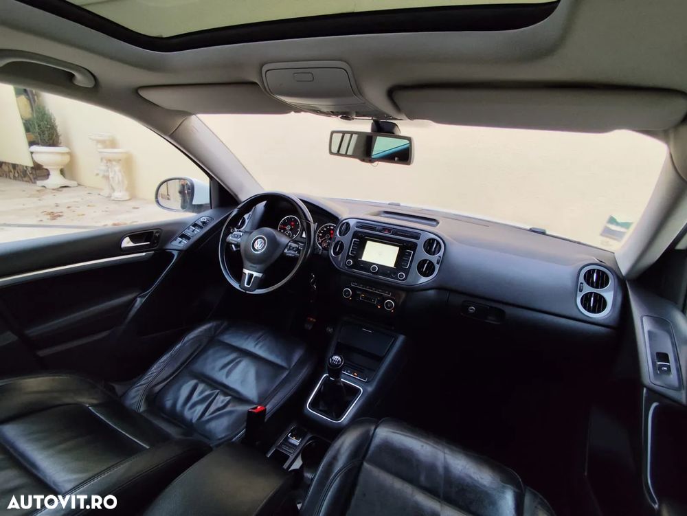 Volkswagen Tiguan - 11