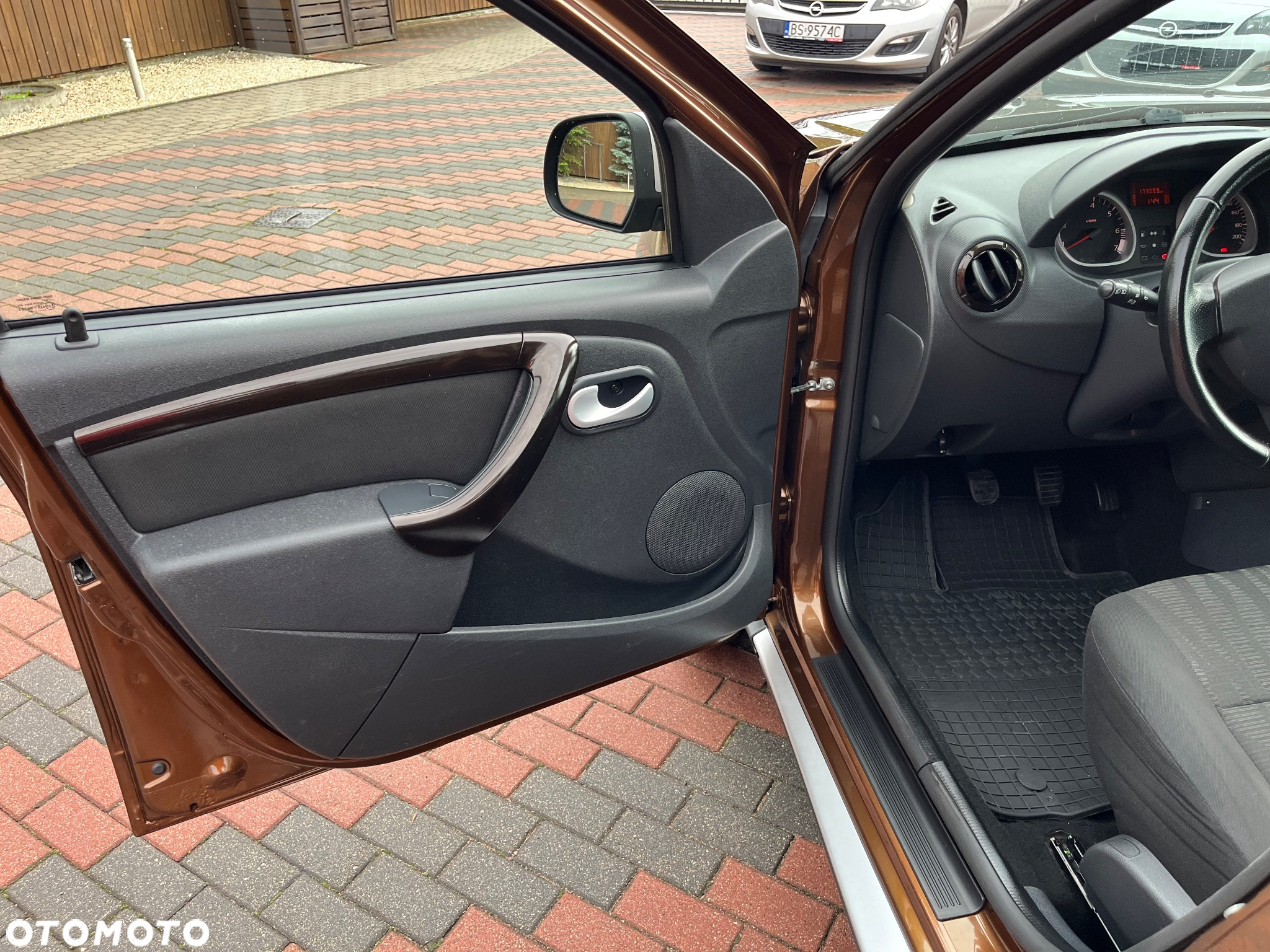 Dacia Duster 1.6 Laureate - 18