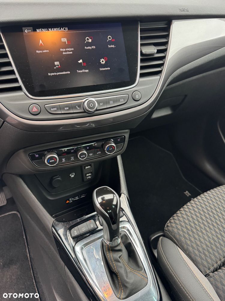 Opel Crossland 1.2 T Design Line S&S - 24