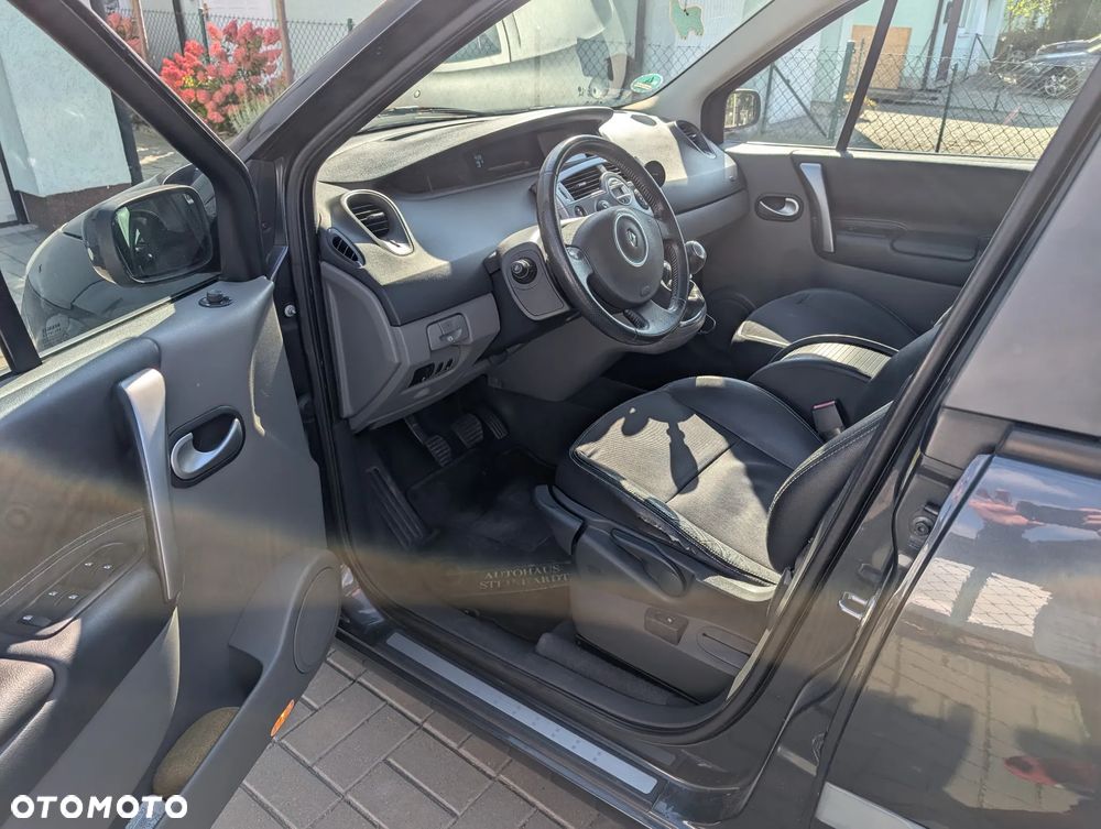 Renault Scenic 1.6 16V Expression - 11