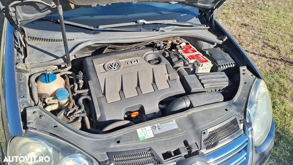 Volkswagen Jetta 1.6 TDI DPF Trendline - 9