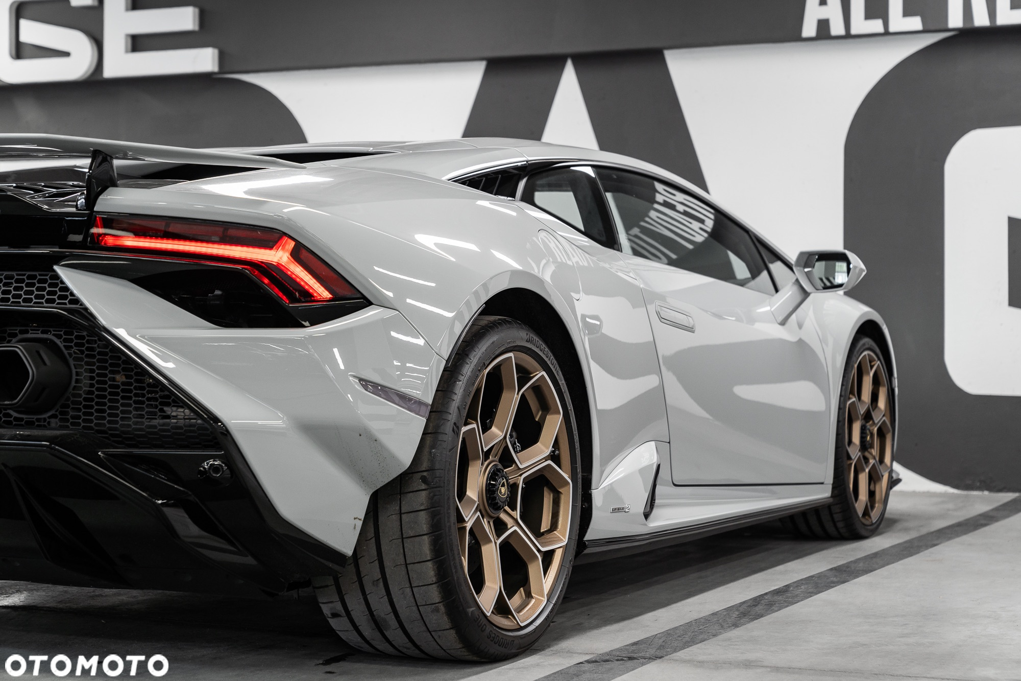 Lamborghini Huracan - 15