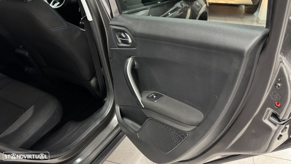 Peugeot 2008 1.2 PureTech Style - 31