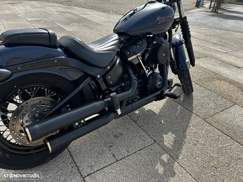 Harley-Davidson Softail Street Bob - 9