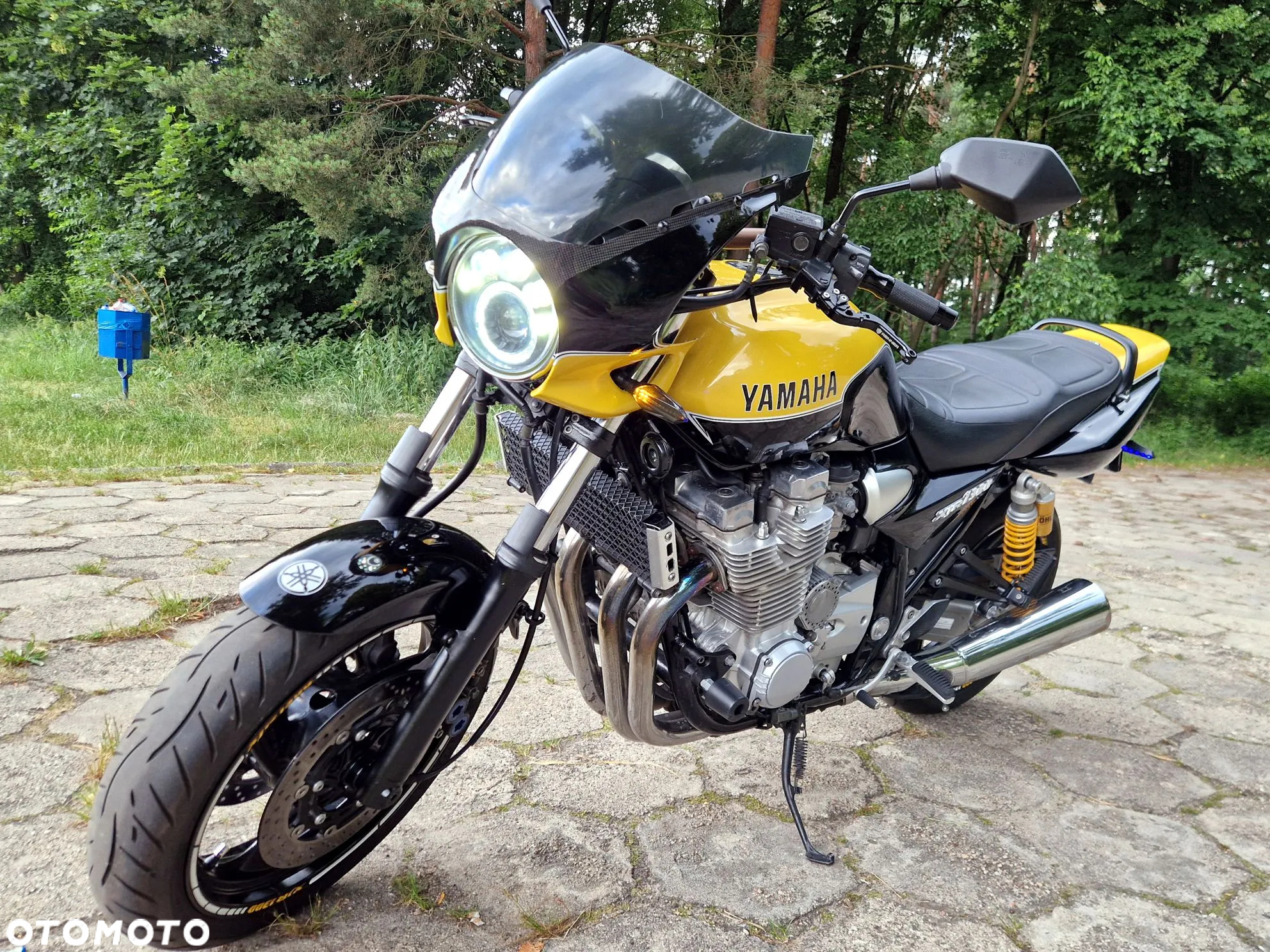 Yamaha XJR - 5