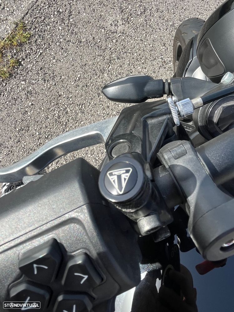 Triumph Trident - 16