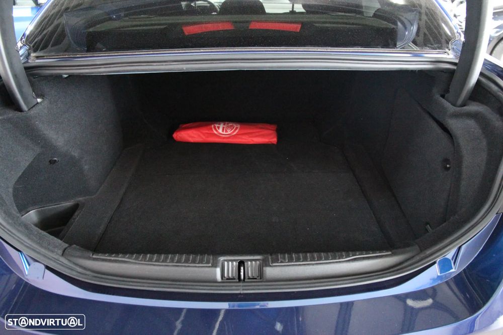 Alfa Romeo Giulia 2.2 D Super AT8 - 28