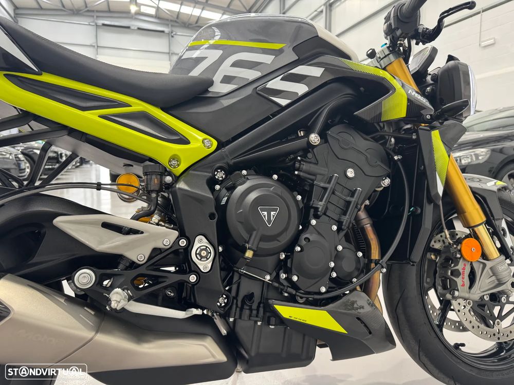 Triumph Street Triple 765 Moto2 - 7