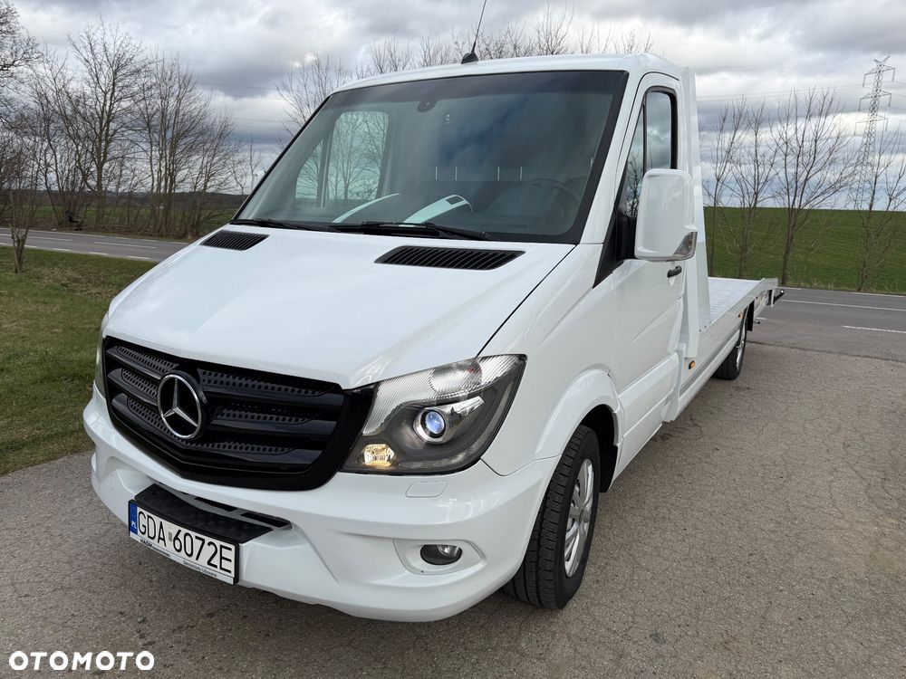 Mercedes-Benz Sprinter - 2