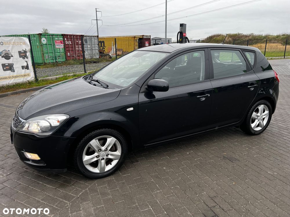 Kia Ceed - 14