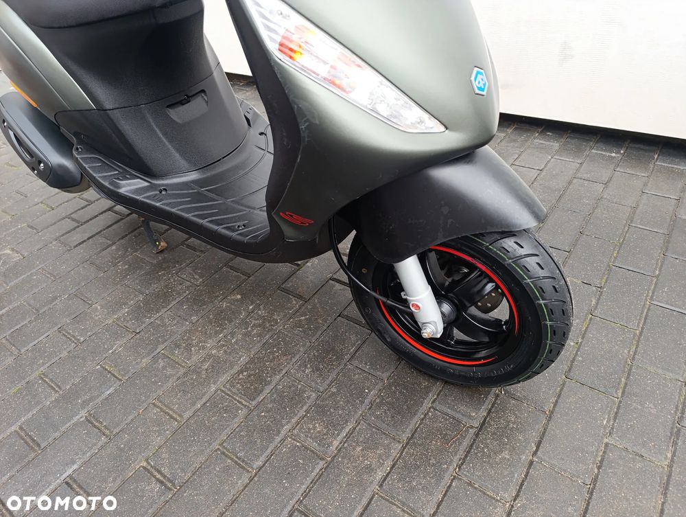 Piaggio ZIP - 25