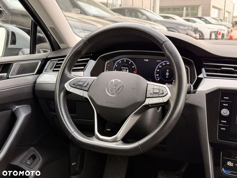 Volkswagen Passat Variant 1.5 TSI EVO Business DSG - 8