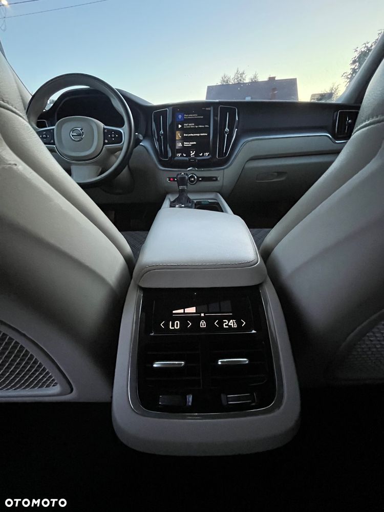 Volvo XC 60 D4 Geartronic Momentum Pro - 15