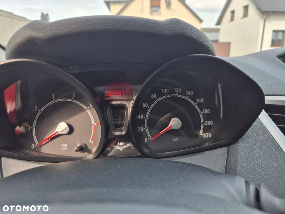 Ford Fiesta - 9
