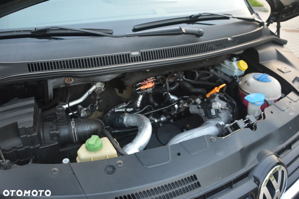 Volkswagen Multivan - 37