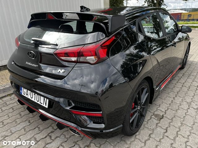 Hyundai Veloster - 11