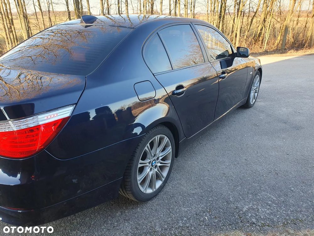 BMW Seria 5 525xi Edition Exclusive - 4