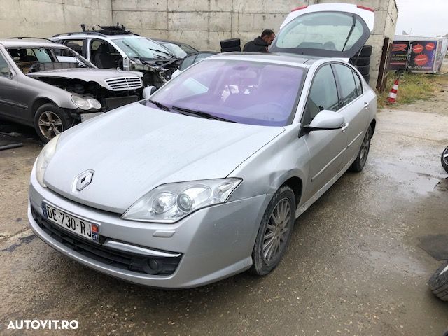 Dezmembrez Renault Laguna 3 an 2008 2.0 150cp Xenon - 1