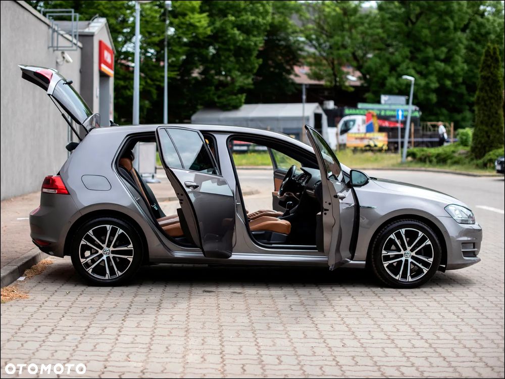 Volkswagen Golf - 11