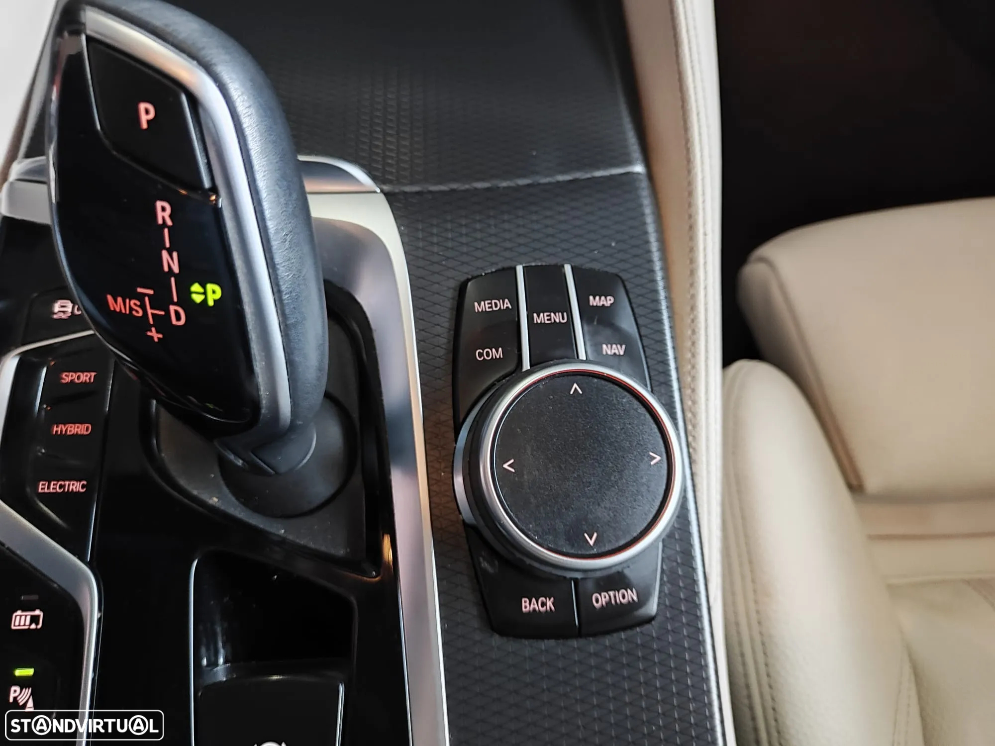 BMW 530 e Pack Desportivo M - 42