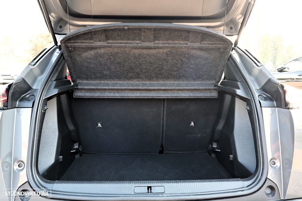 Peugeot 2008 1.2 PureTech Allure - 17