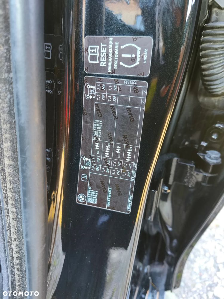 BMW Seria 5 525d - 19