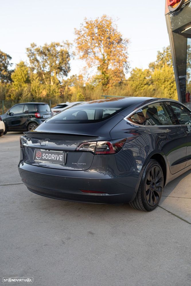 Tesla Model 3 Long-Range Dual Motor AWD - 16