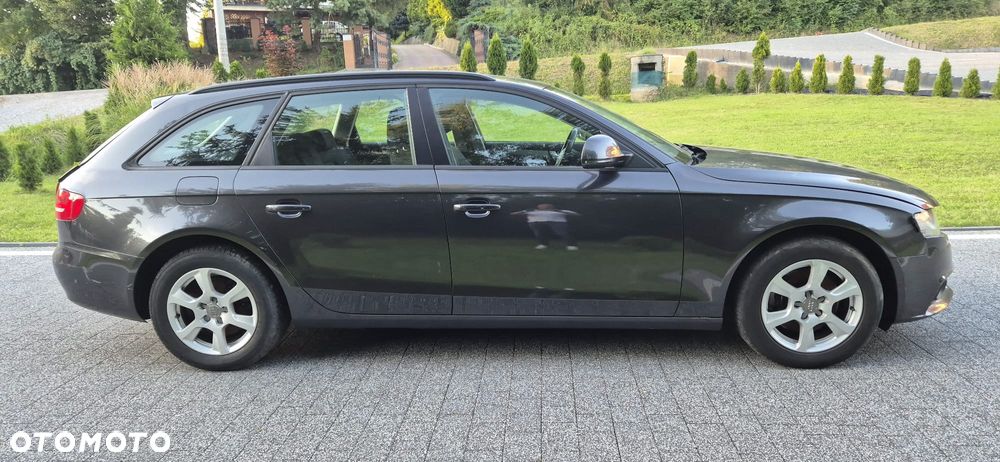 Audi A4 Avant 2.0 TDI DPF Ambiente - 9