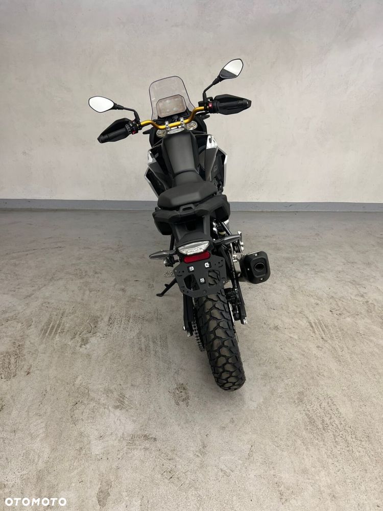 BMW F - 6