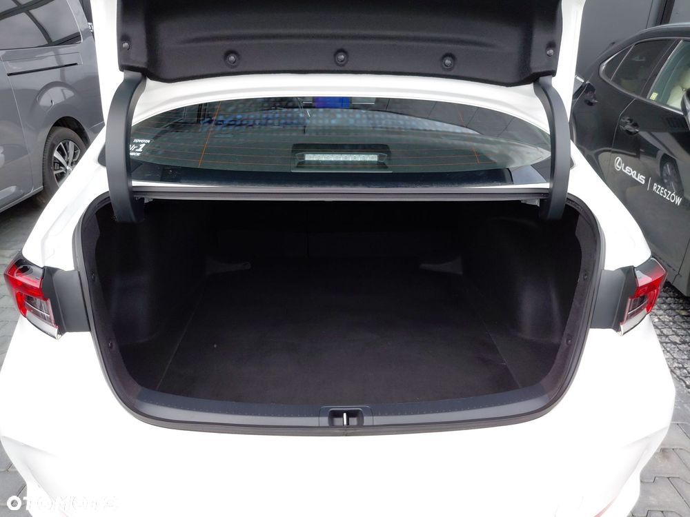 Toyota Corolla 1.8 Hybrid Comfort - 13