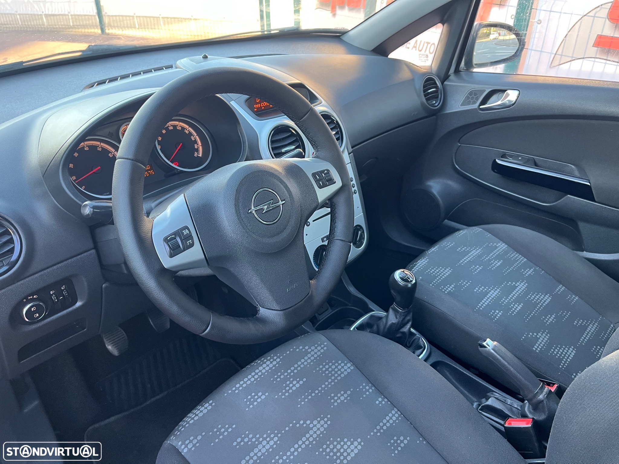 Opel Corsa 1.2 Enjoy - 6