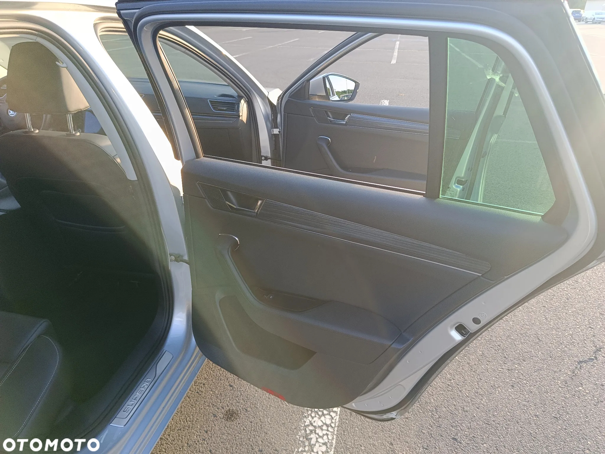 Skoda Superb Combi 2.0 TDI DSG Premium Edition - 22