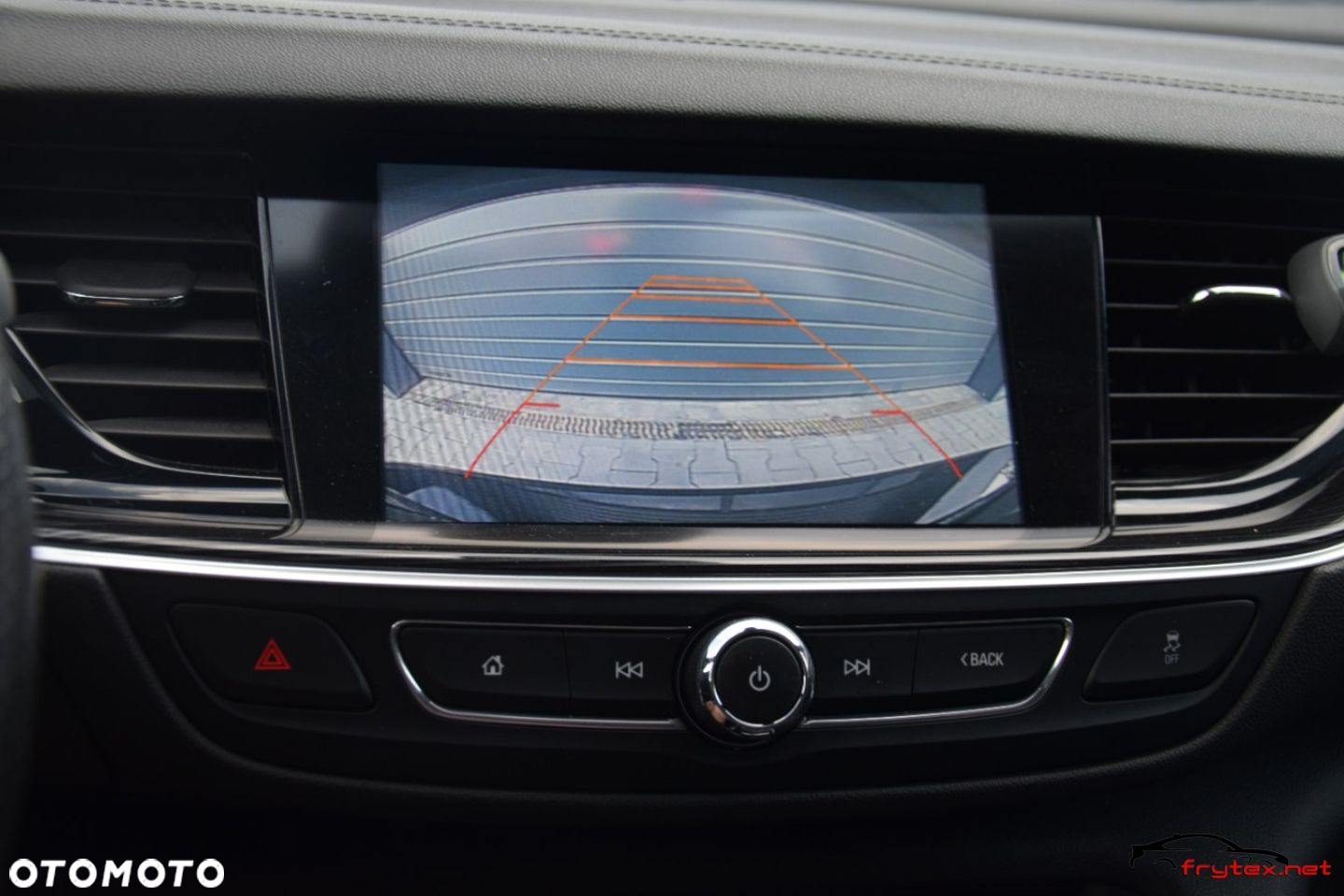 Opel Insignia - 28