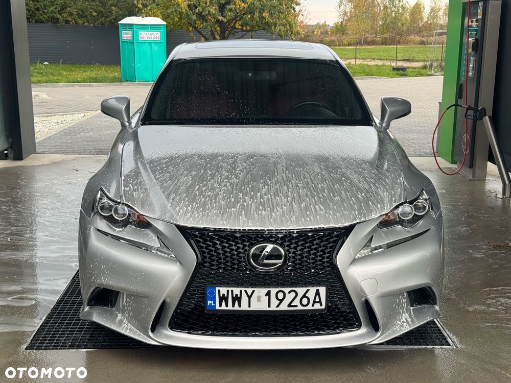 Lexus Inny