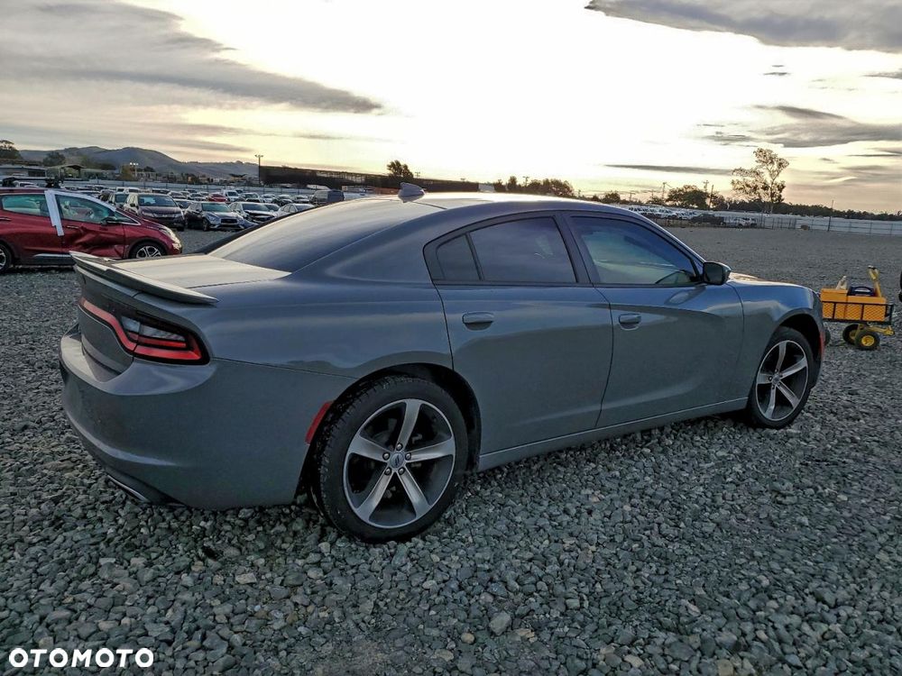 Dodge Charger - 4