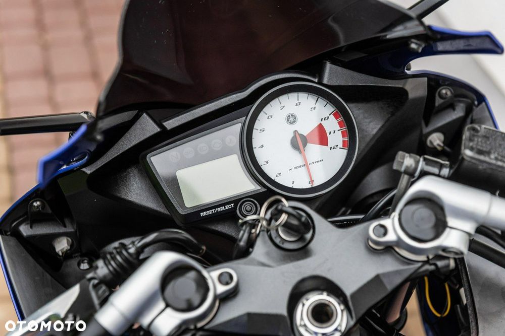 Yamaha YZF - 9